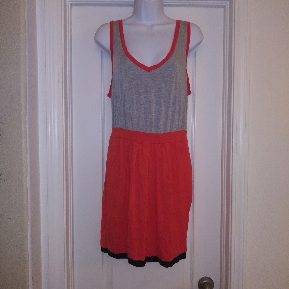Ella Moss Color Block Sleeveless V Neck Dress